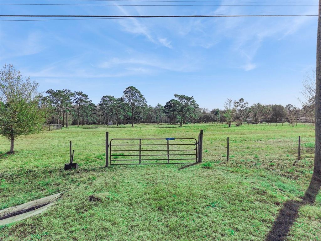 Photo of 5011 Dallas Boulevard, Orlando, FL 32833 (MLS # O6383693)