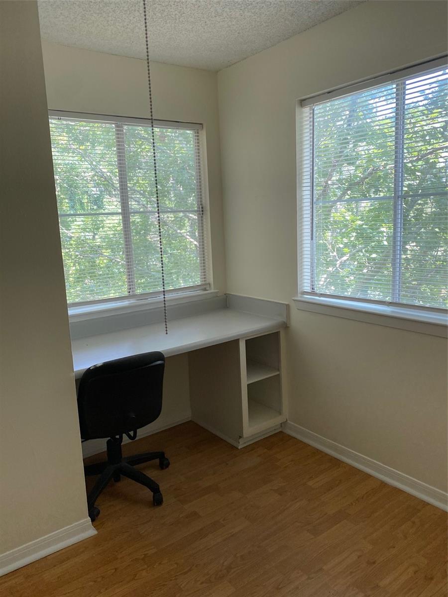 UNIVERSITY COMMONS - Residential