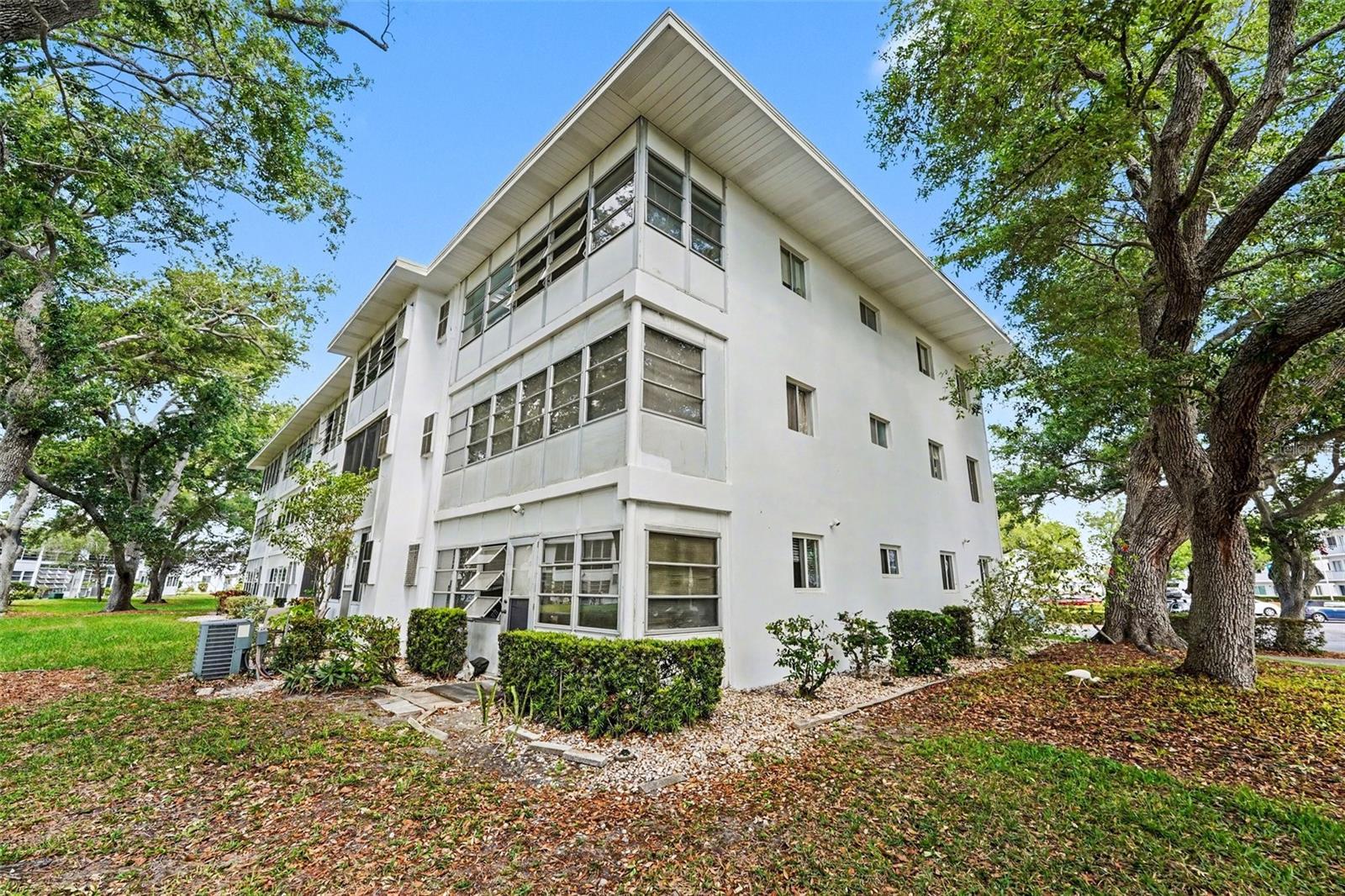 SEMINOLE GARDEN APTS CO-OP - Residential