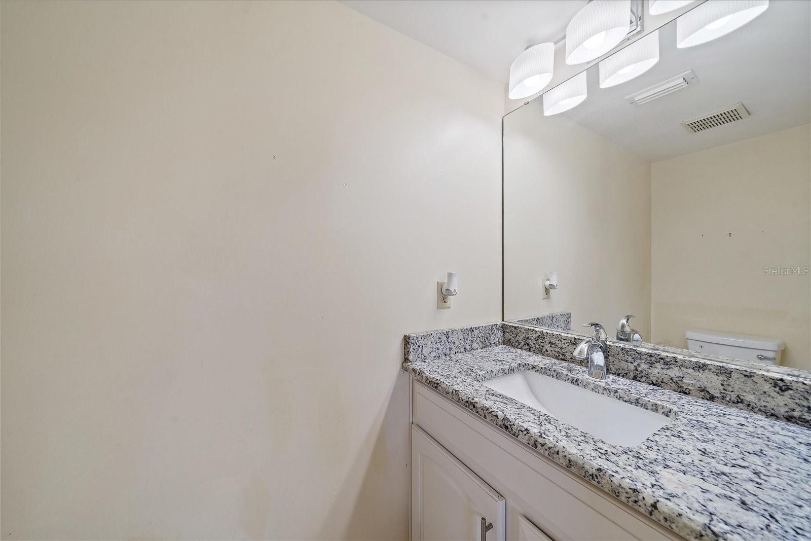 COUNTRY LAKES - Residential