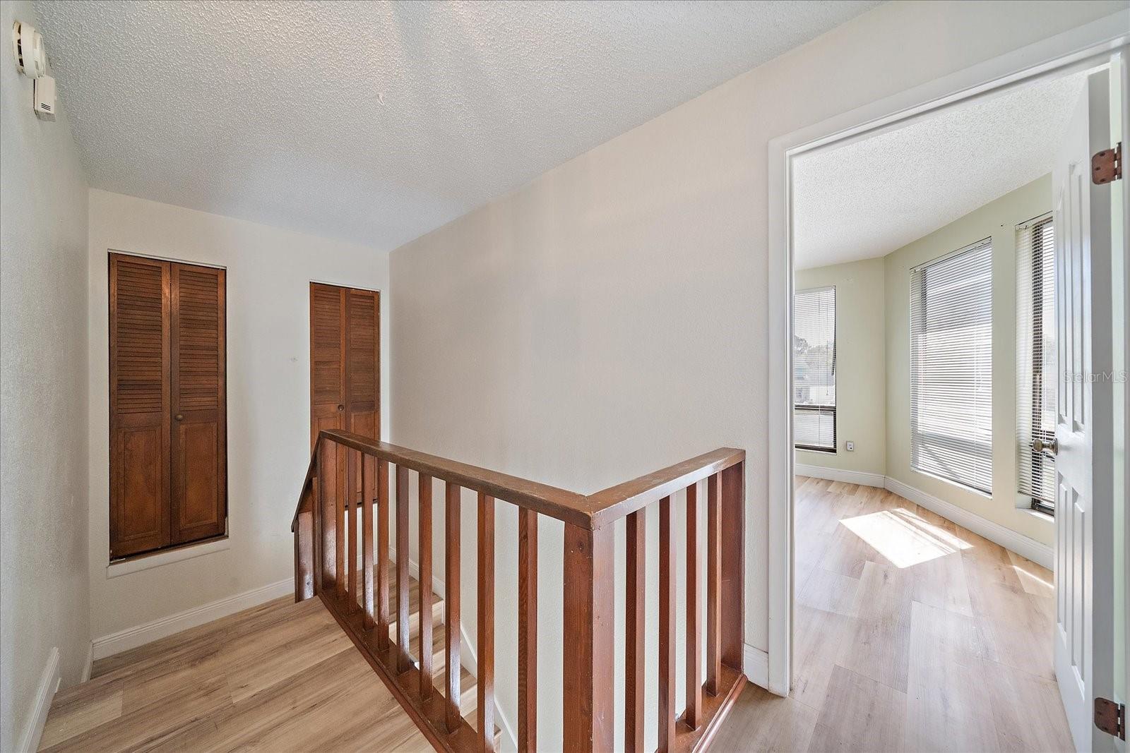 COUNTRY LAKES - Residential