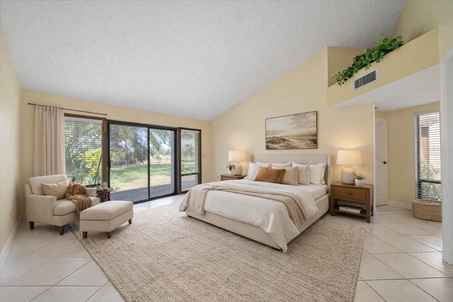 COUNTRY LAKES - Residential