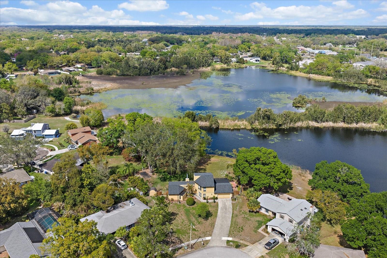 COUNTRY LAKES - Residential