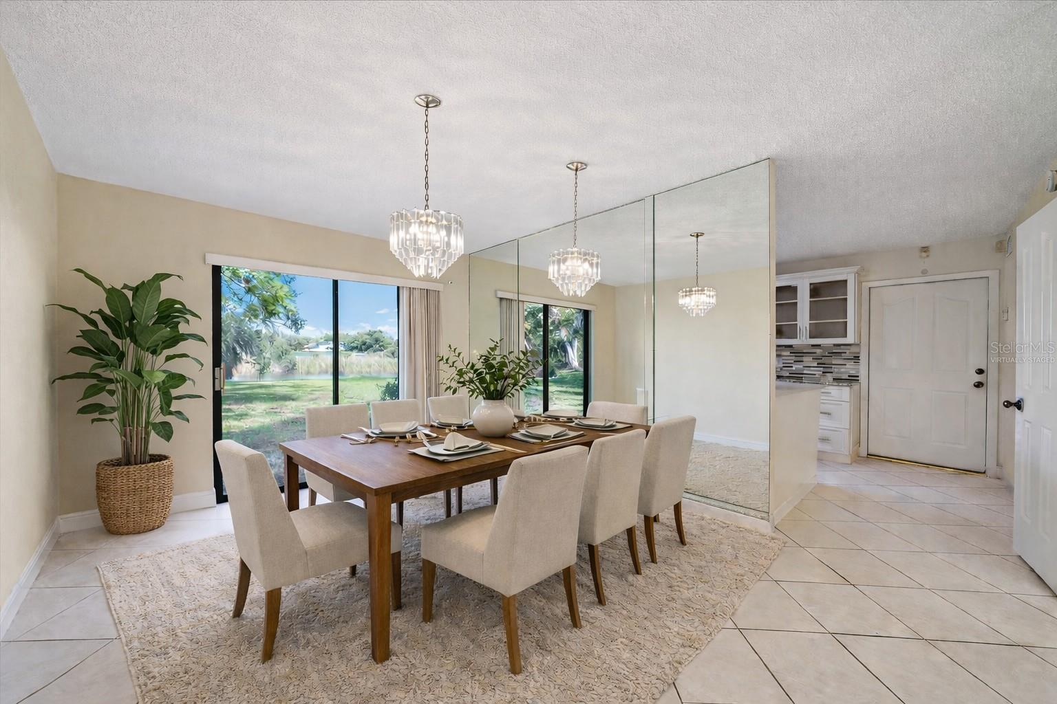 COUNTRY LAKES - Residential