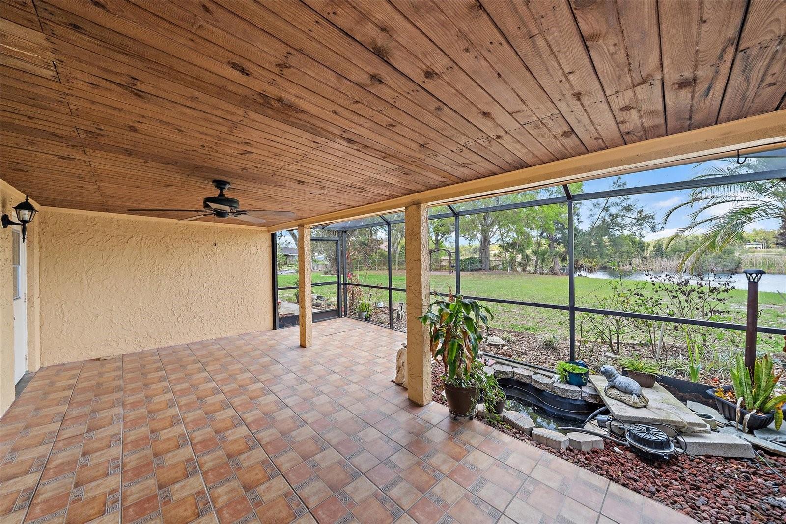 COUNTRY LAKES - Residential