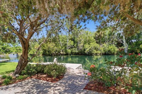 Tiny photo for 939 SE 3rd Avenue, Crystal River, FL 34429 (MLS # TB8503796)