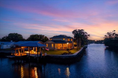 Tiny photo for 939 SE 3rd Avenue, Crystal River, FL 34429 (MLS # TB8503796)