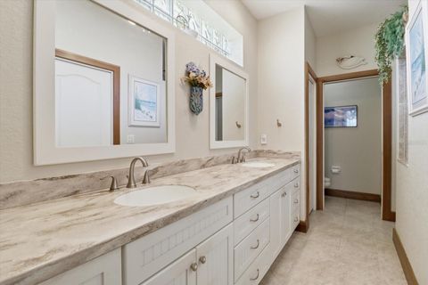 Tiny photo for 939 SE 3rd Avenue, Crystal River, FL 34429 (MLS # TB8503796)