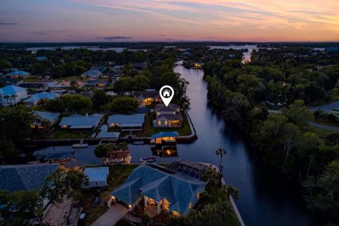 Tiny photo for 939 SE 3rd Avenue, Crystal River, FL 34429 (MLS # TB8503796)