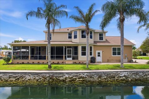Tiny photo for 939 SE 3rd Avenue, Crystal River, FL 34429 (MLS # TB8503796)