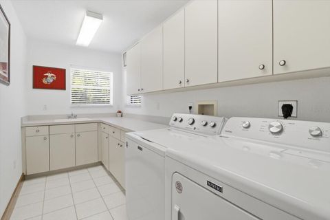 Tiny photo for 939 SE 3rd Avenue, Crystal River, FL 34429 (MLS # TB8503796)