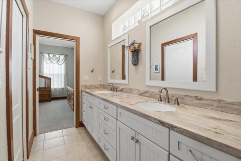 Tiny photo for 939 SE 3rd Avenue, Crystal River, FL 34429 (MLS # TB8503796)