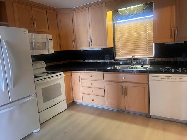 MARINA HARBOUR CONDO - Residential Lease