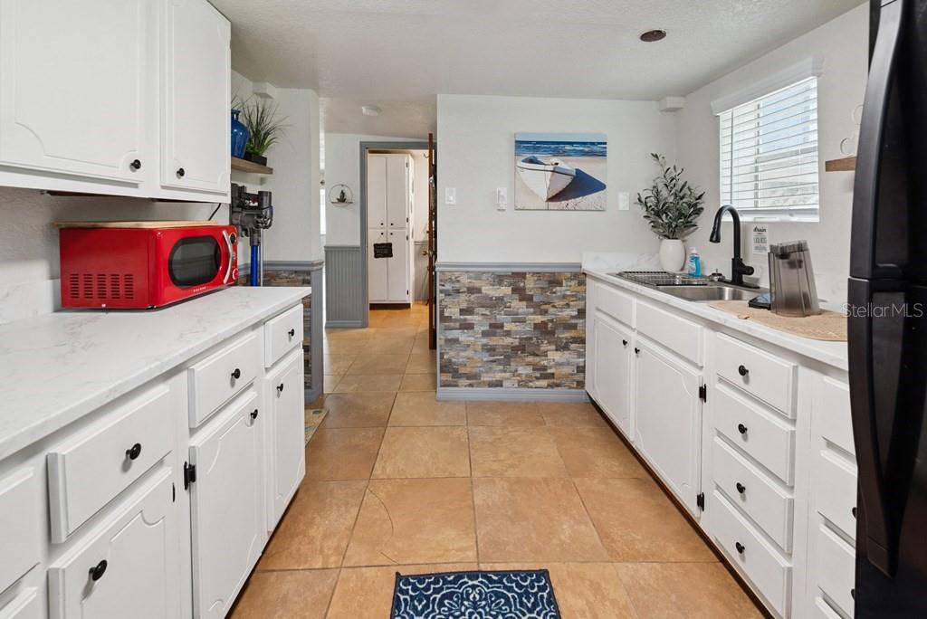 THE BLUFFS OF SUWANNEE - Residential