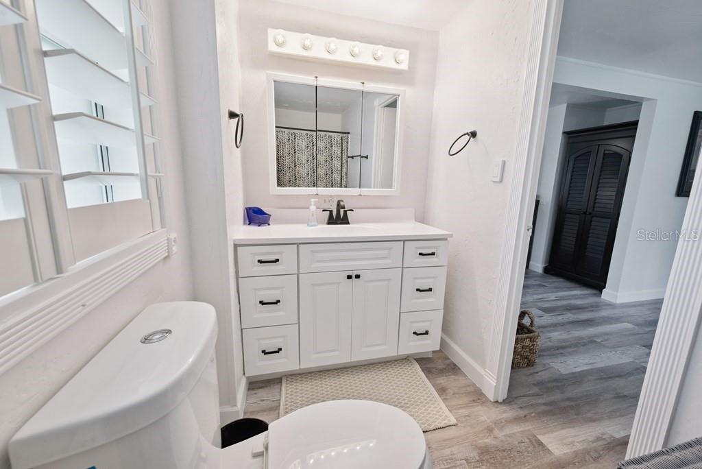 THE BLUFFS OF SUWANNEE - Residential