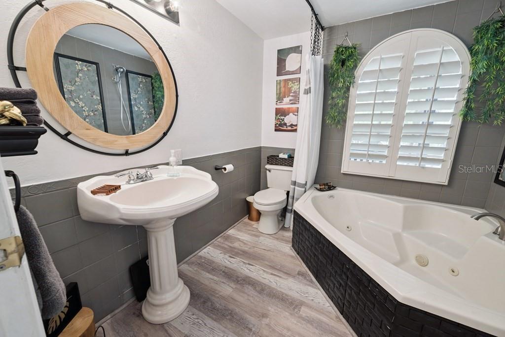 THE BLUFFS OF SUWANNEE - Residential