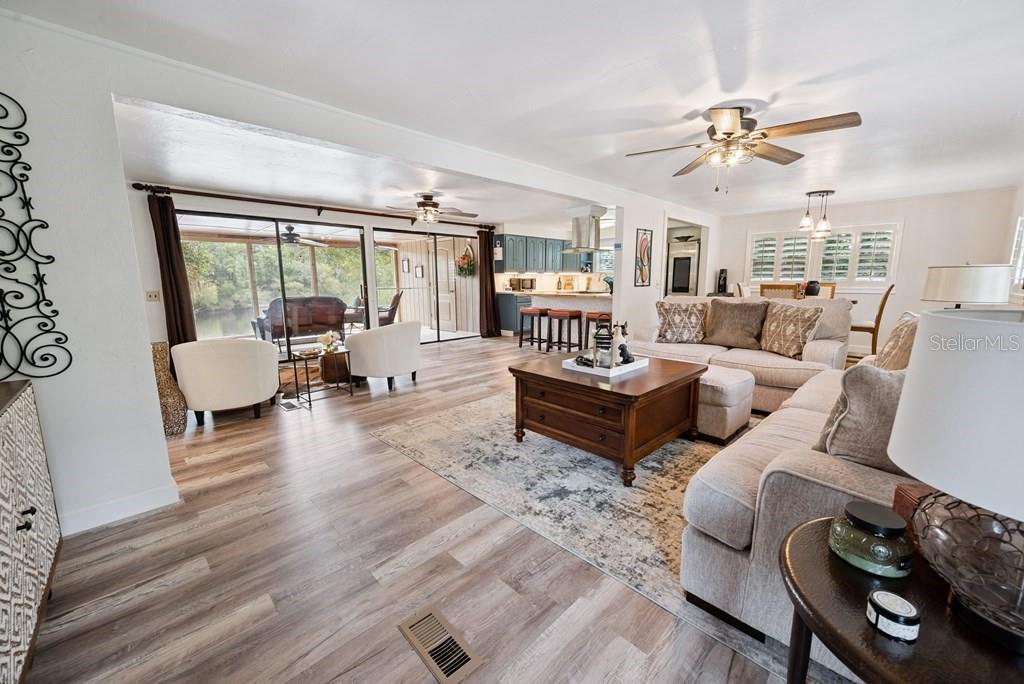 THE BLUFFS OF SUWANNEE - Residential