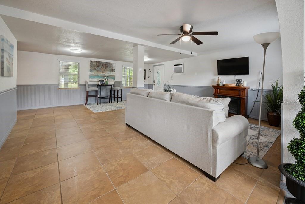 THE BLUFFS OF SUWANNEE - Residential