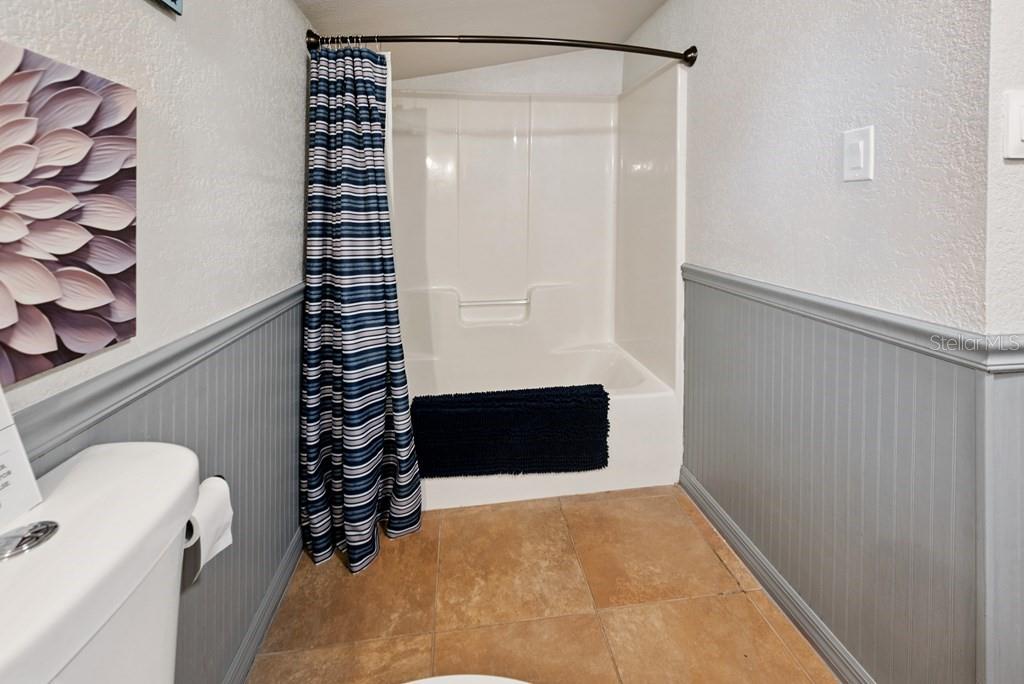 THE BLUFFS OF SUWANNEE - Residential