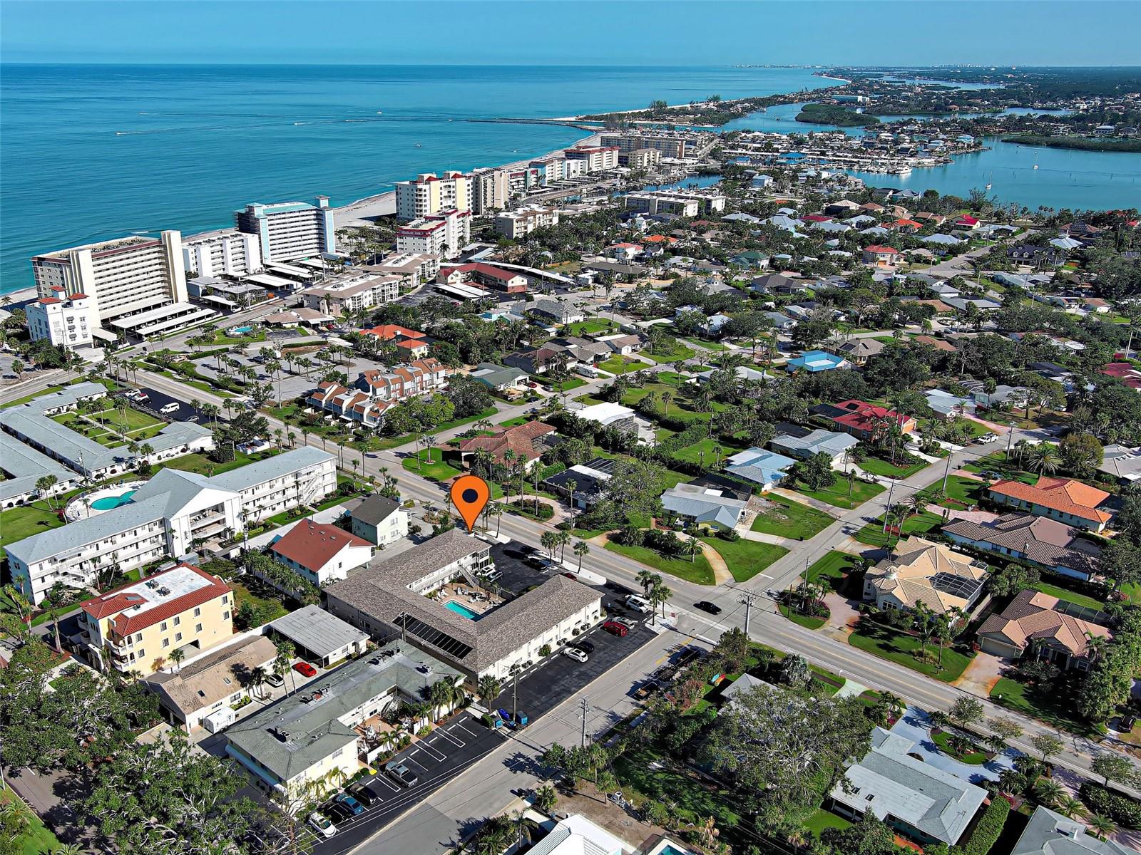 CARRIAGE HOUSE - Residential