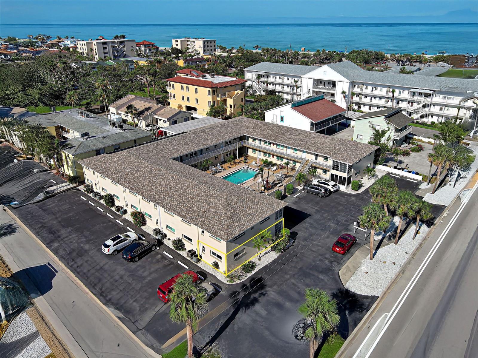 CARRIAGE HOUSE - Residential