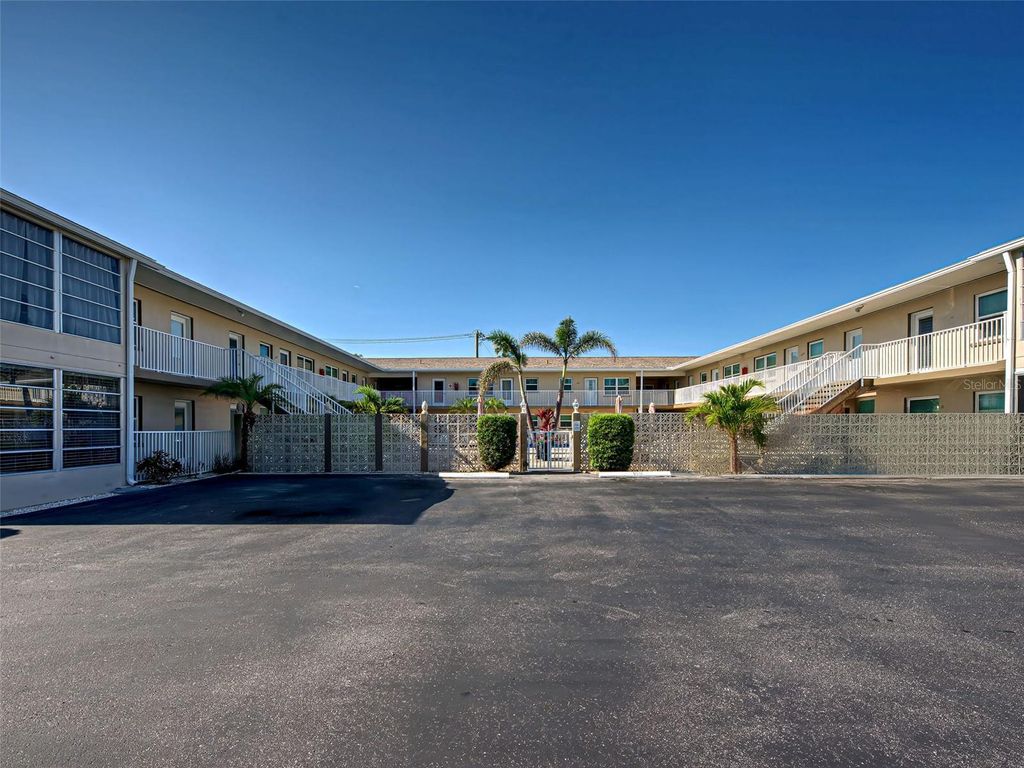 Photo of 701 Barcelona Avenue #101, Venice, FL 34285 (MLS # N6138897)