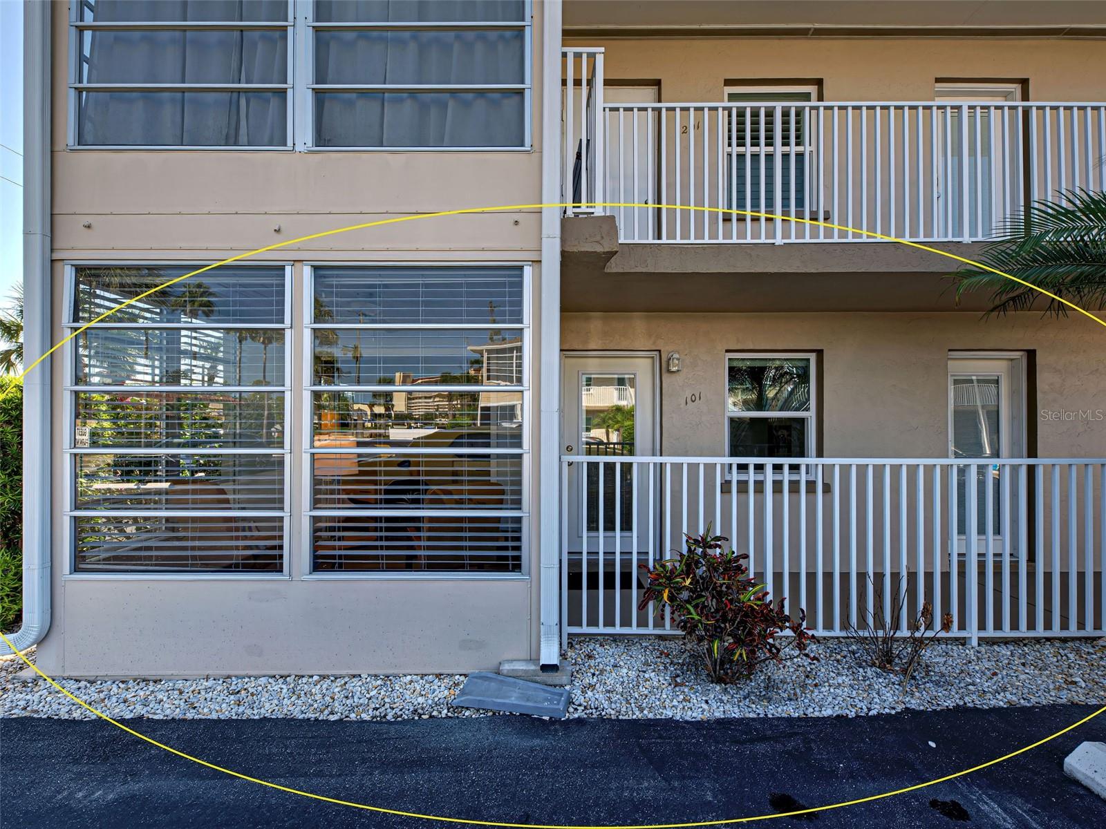 CARRIAGE HOUSE - Residential