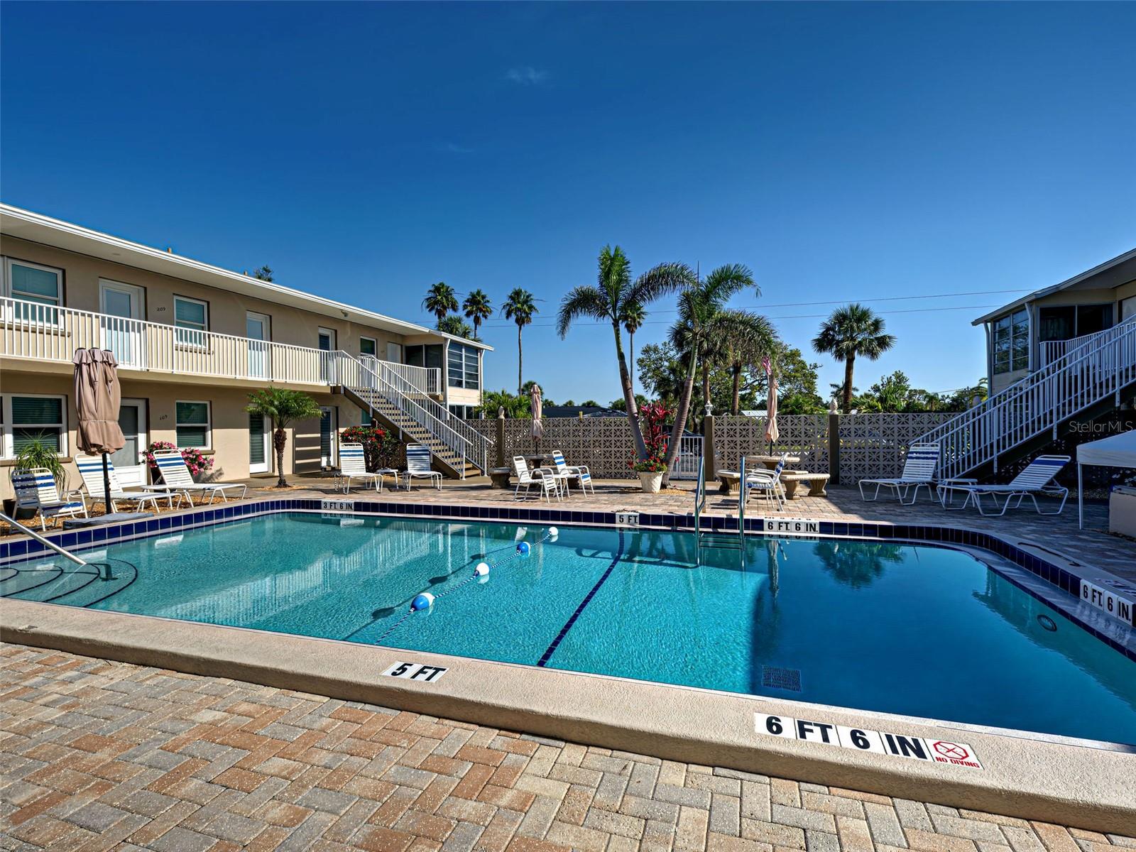 CARRIAGE HOUSE - Residential