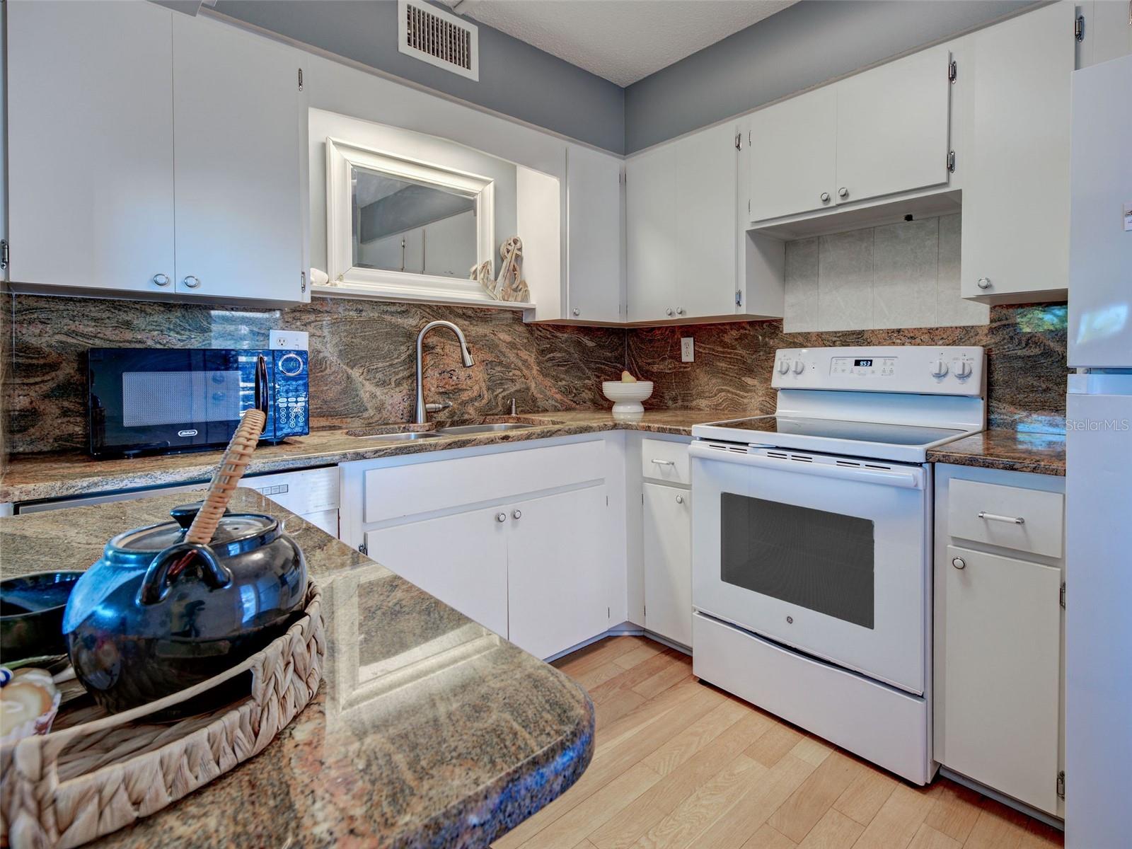 CARRIAGE HOUSE - Residential