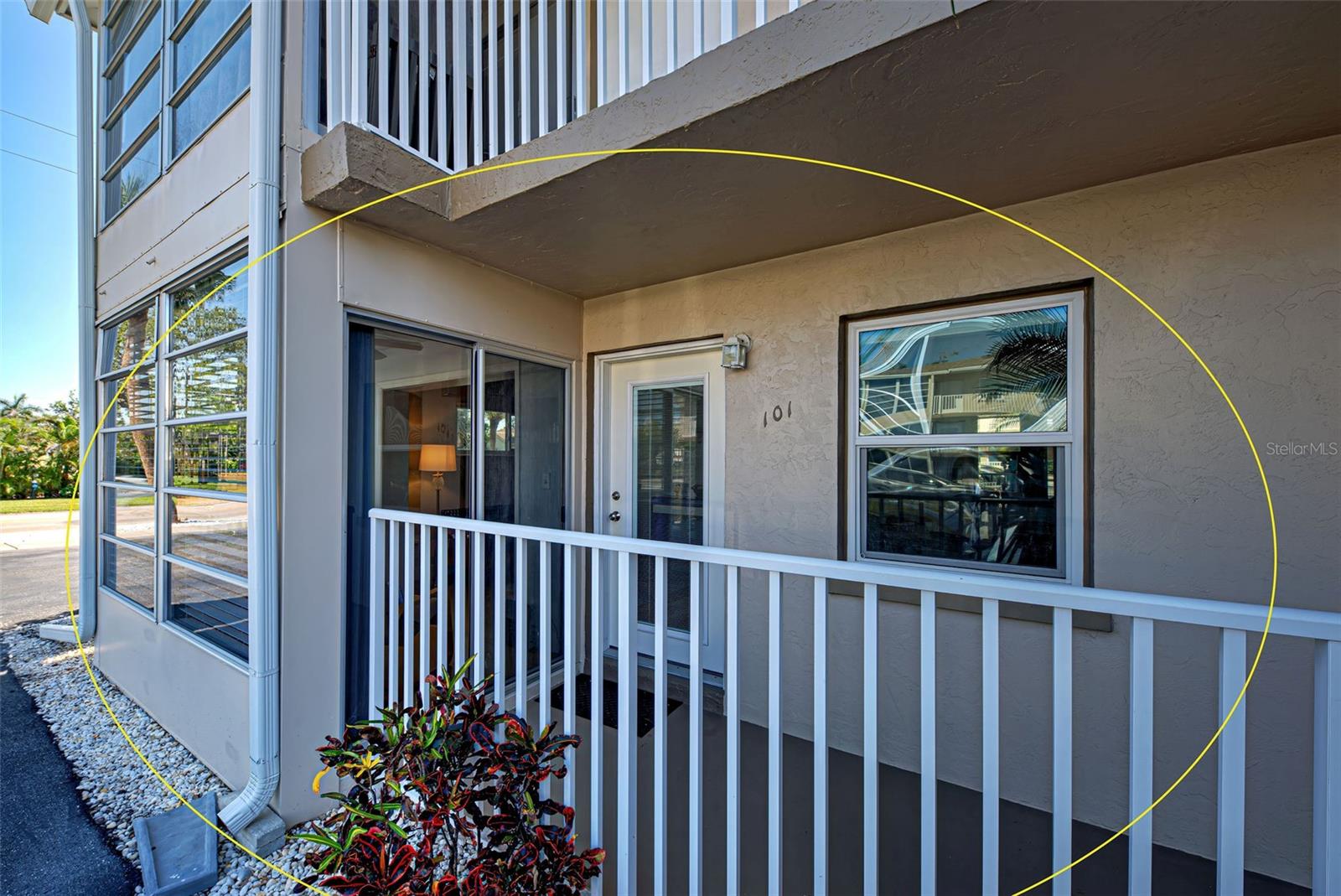 CARRIAGE HOUSE - Residential