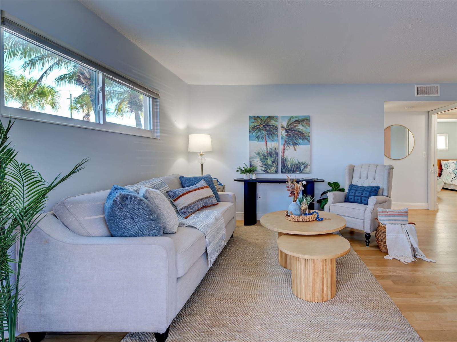 CARRIAGE HOUSE - Residential