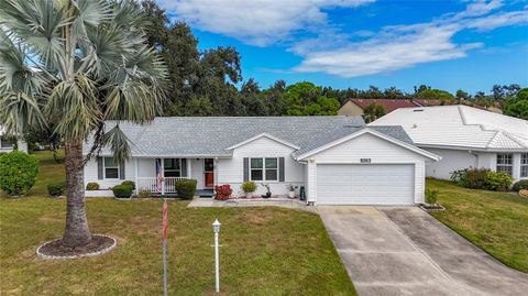 Photo of 1007 Oakleaf Boulevard, Bradenton, FL 34208 (MLS # A4670565)
