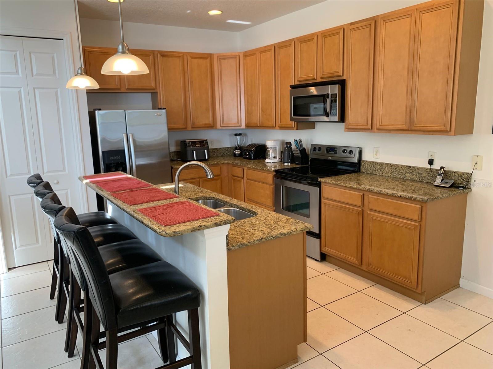 CALABAY PARC AT TOWER LAKE - Residential