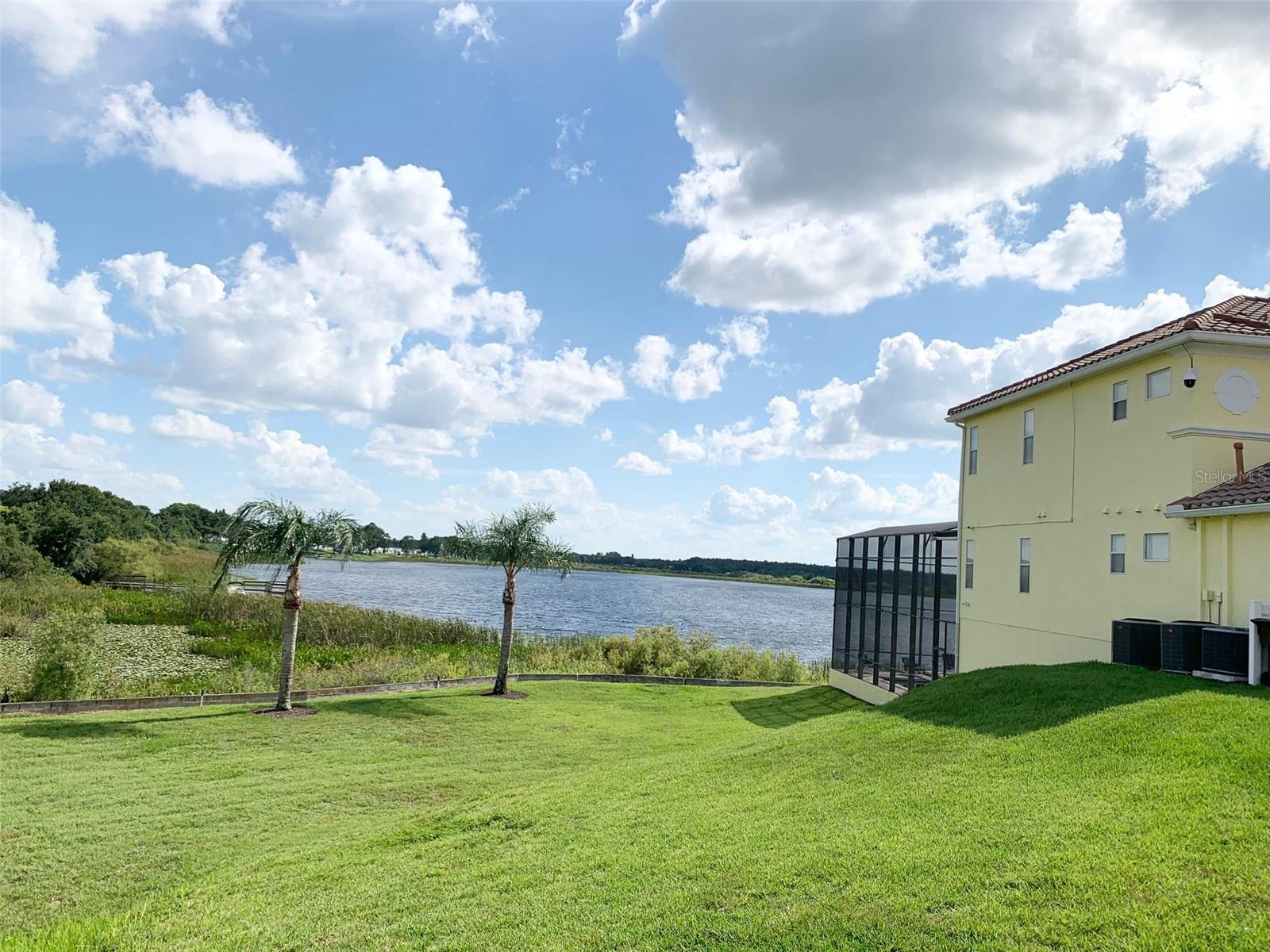 CALABAY PARC AT TOWER LAKE - Residential