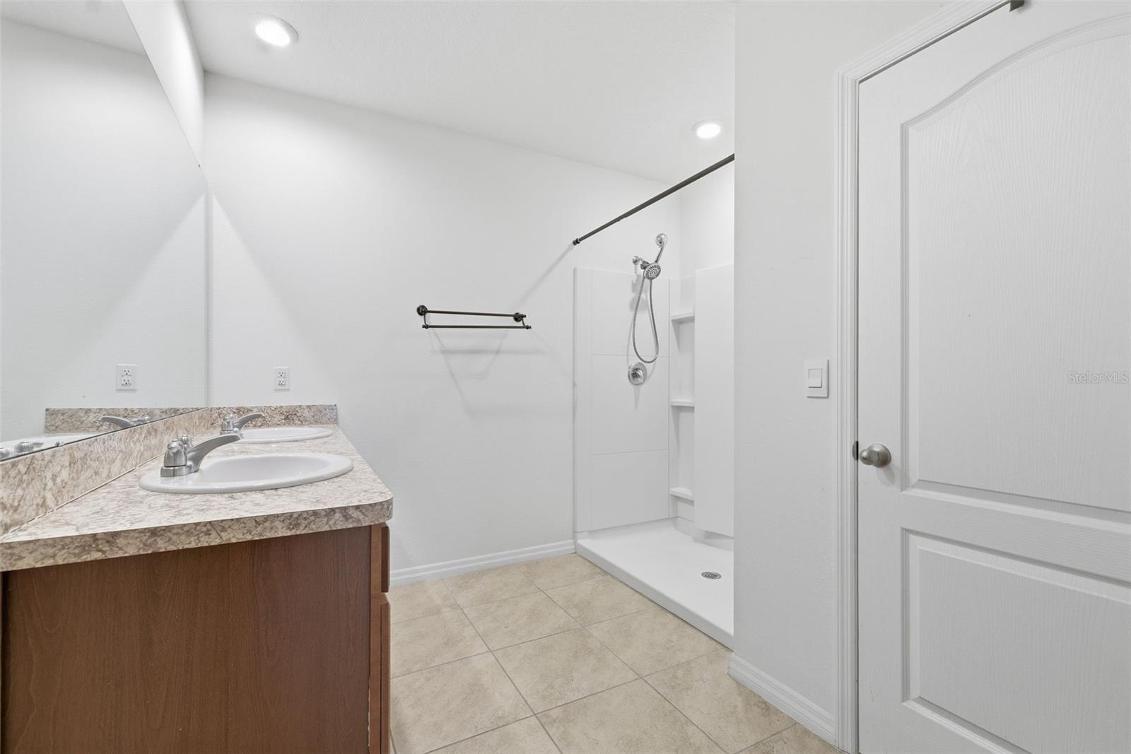 SQUIRES GROVE PH 2 - Residential