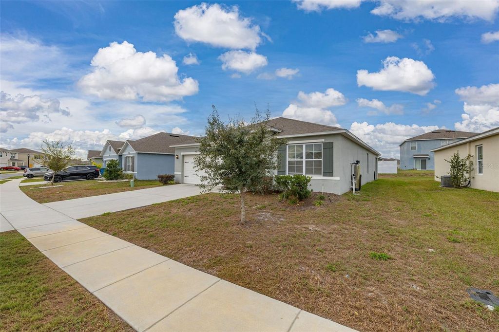 Photo of 624 Honey Bell Road, Winter Haven, FL 33880 (MLS # S5140630)