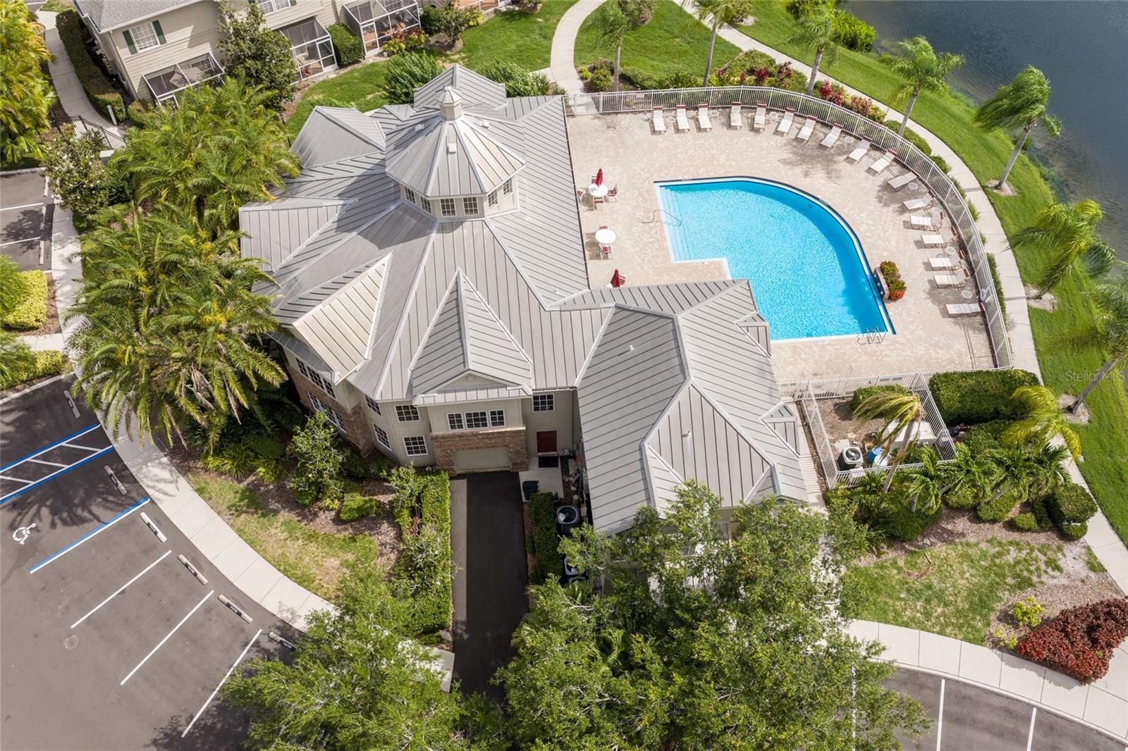 7633 PLANTATION CIRCLE 7633