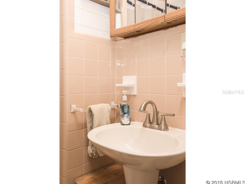 Canova H L - Residential