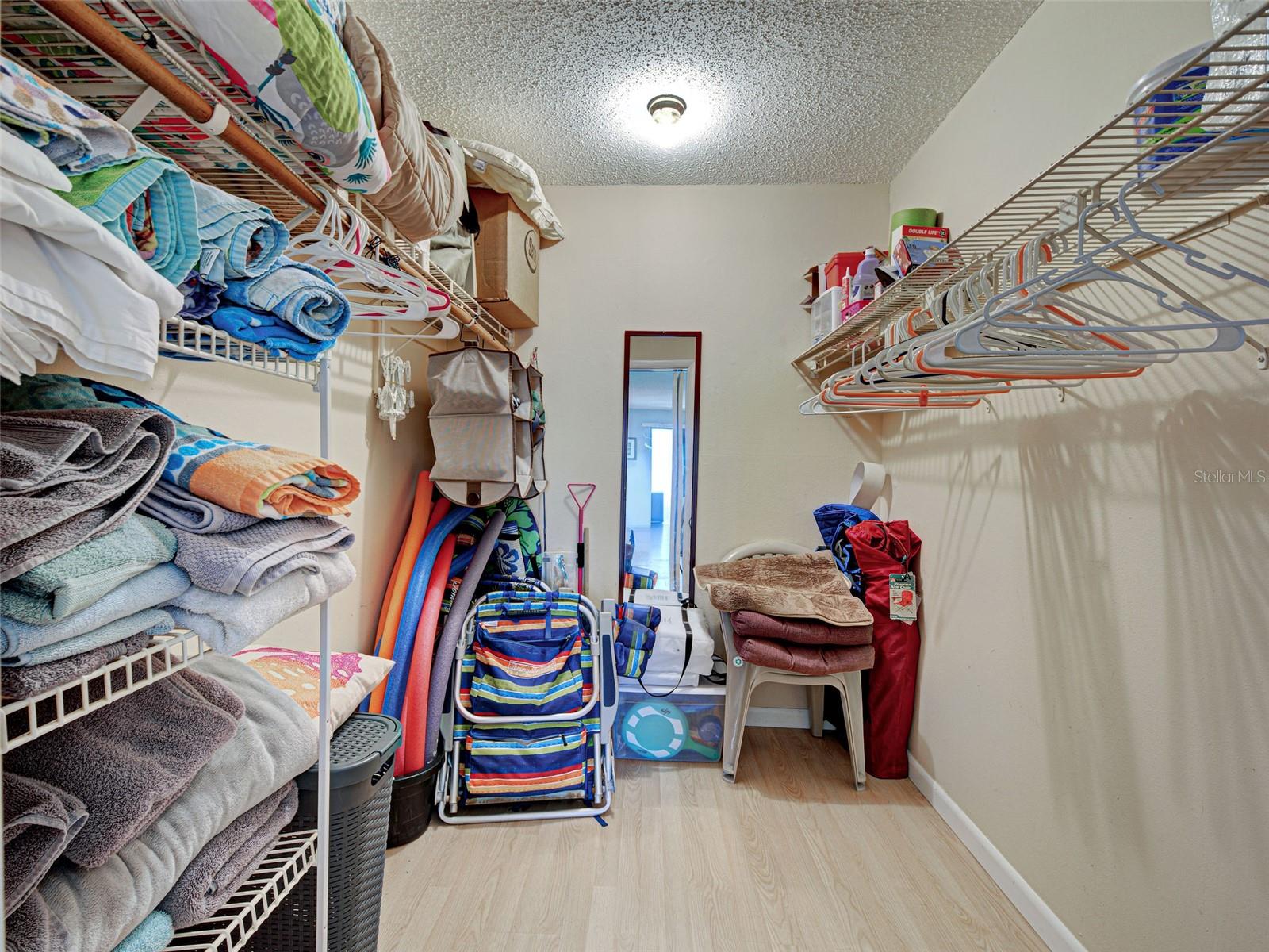 MACARTHUR BEACH - Residential