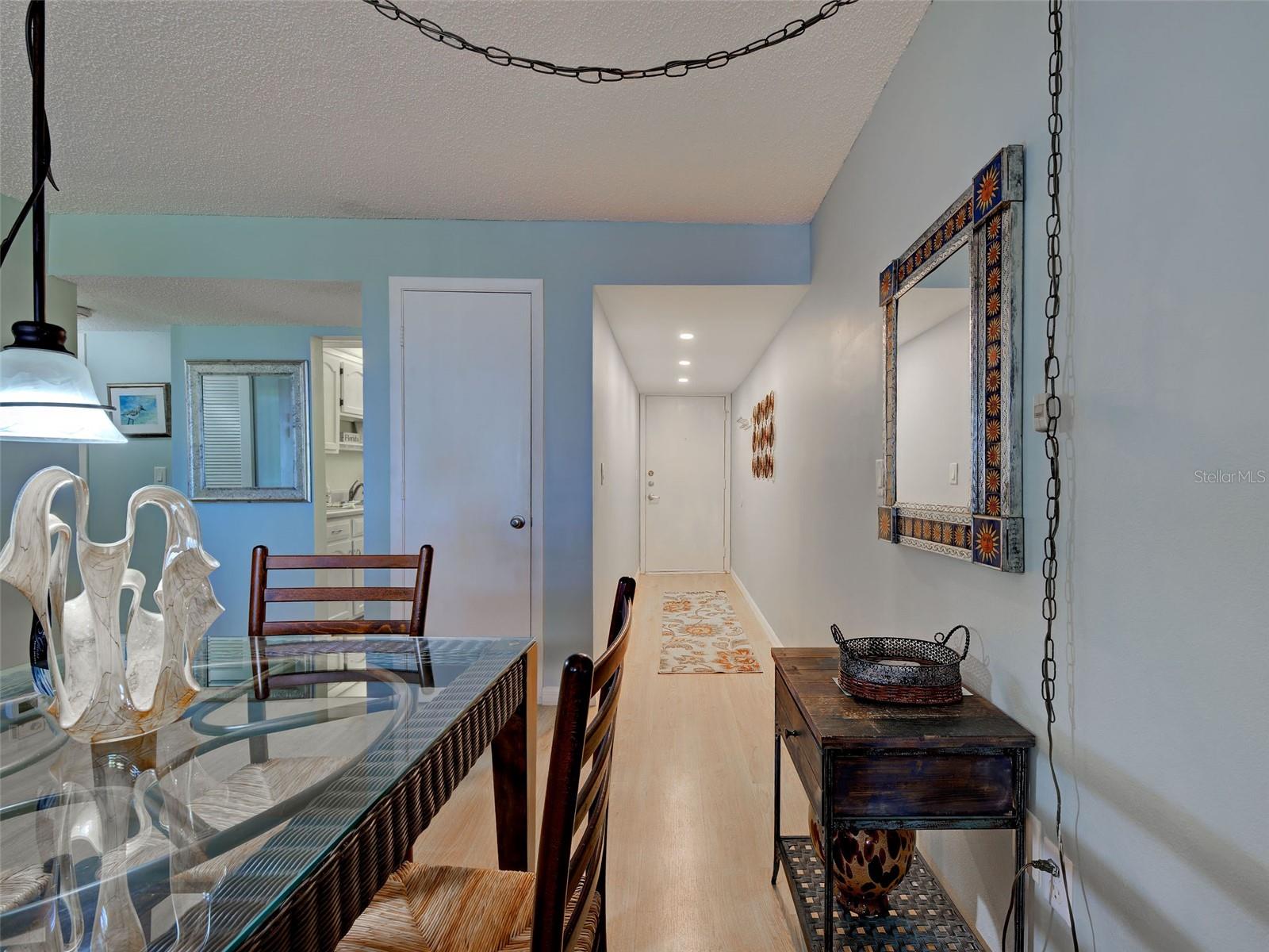 MACARTHUR BEACH - Residential