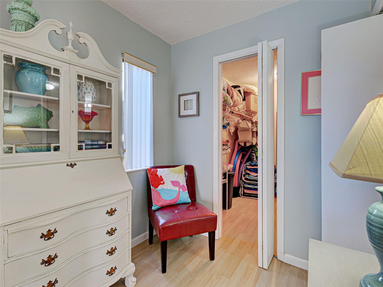 MACARTHUR BEACH - Residential