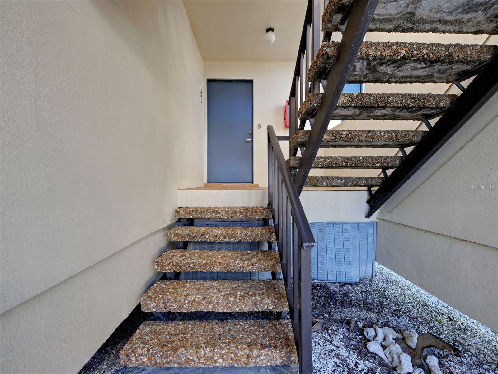 MACARTHUR BEACH - Residential