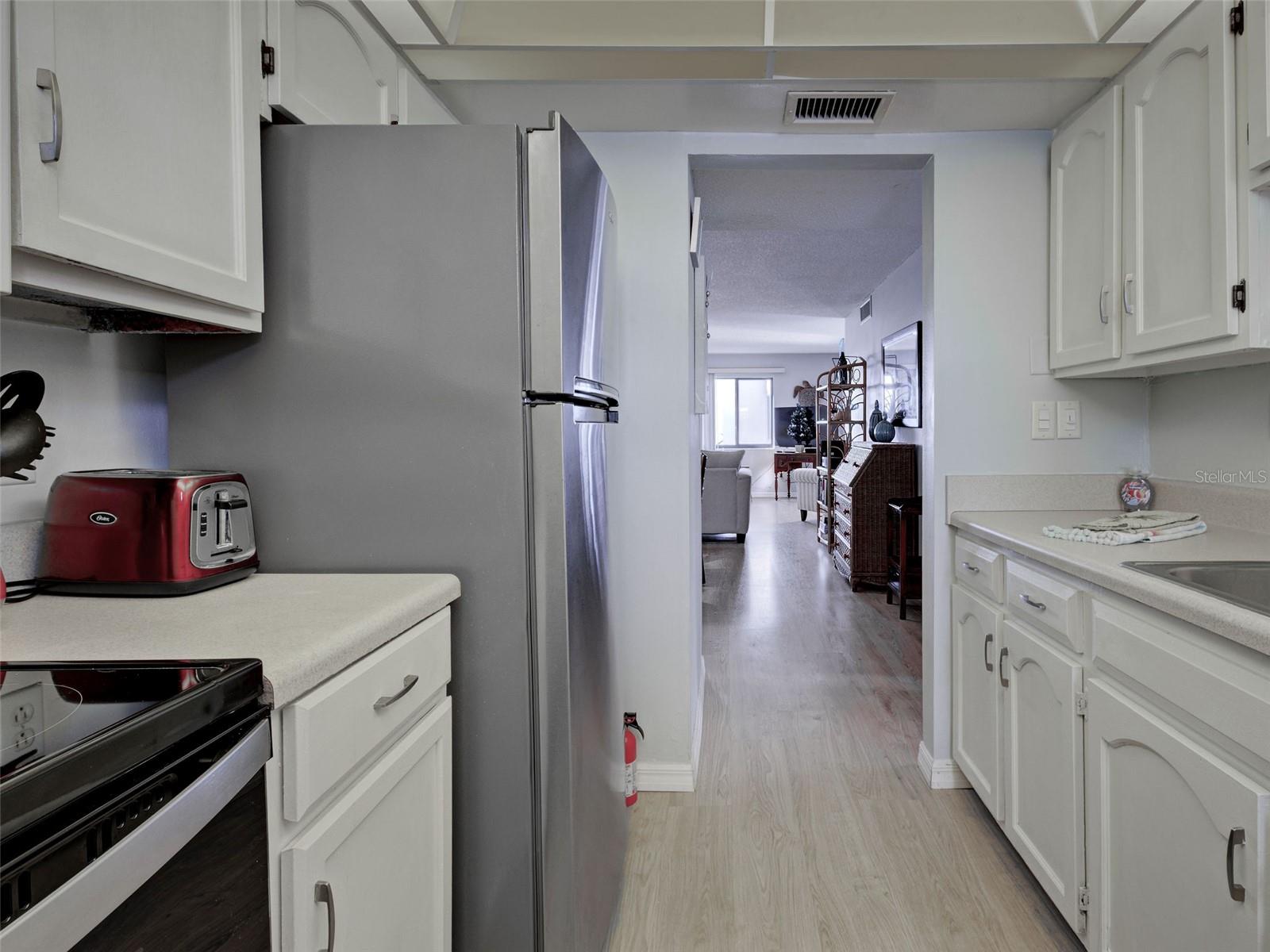 MACARTHUR BEACH - Residential