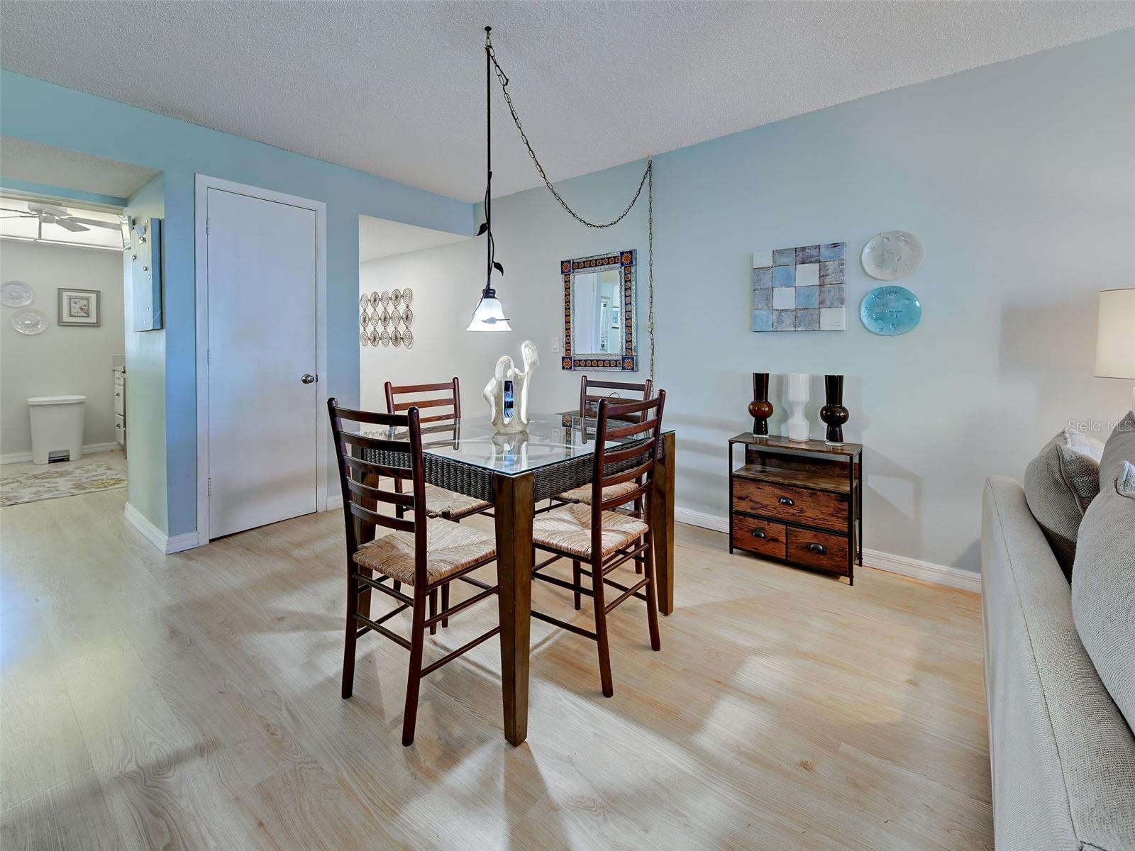 MACARTHUR BEACH - Residential