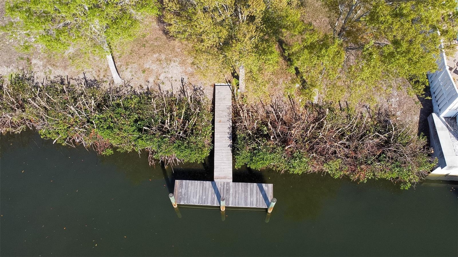 RIVERSIDE SHORES - Land