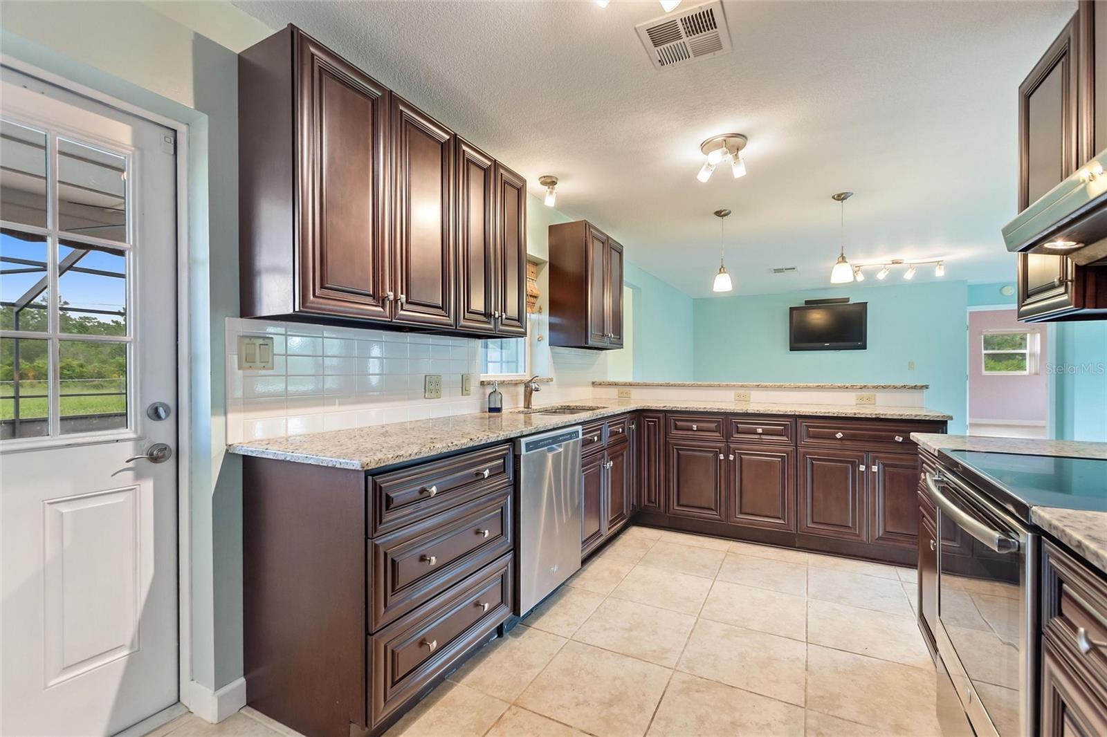 4450 CAMELLIA DRIVE
