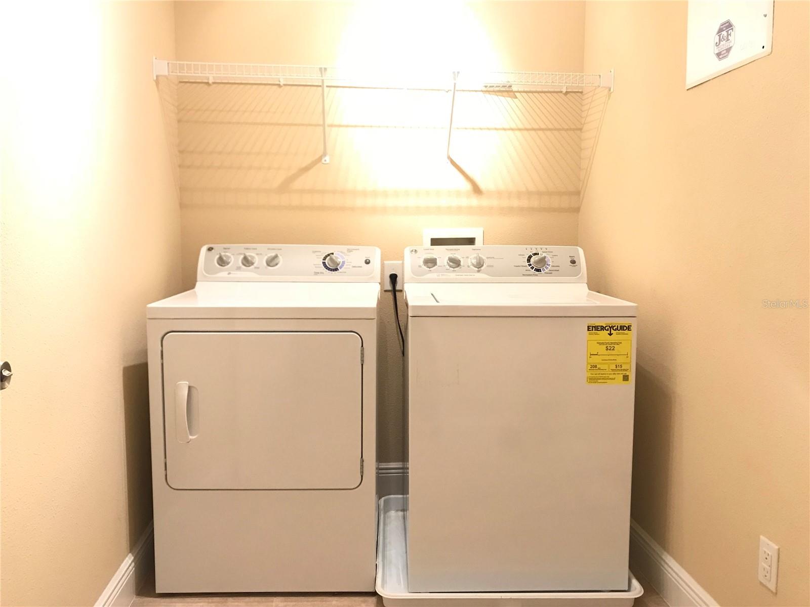 WOODLAND LAKES PRESERVE UNIT 2 - Residential Lease