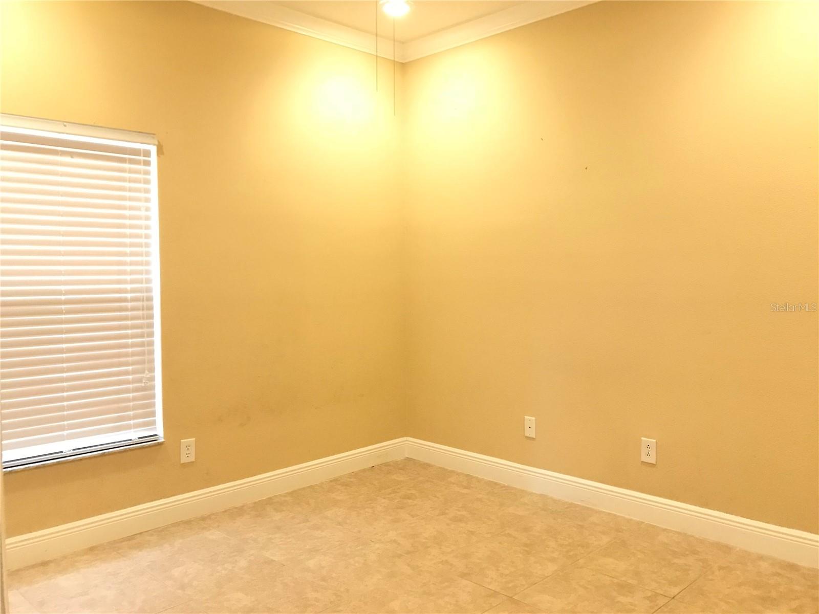 WOODLAND LAKES PRESERVE UNIT 2 - Residential Lease