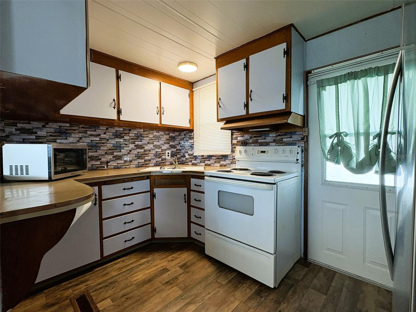 FAIR LANE ACRES - Residential