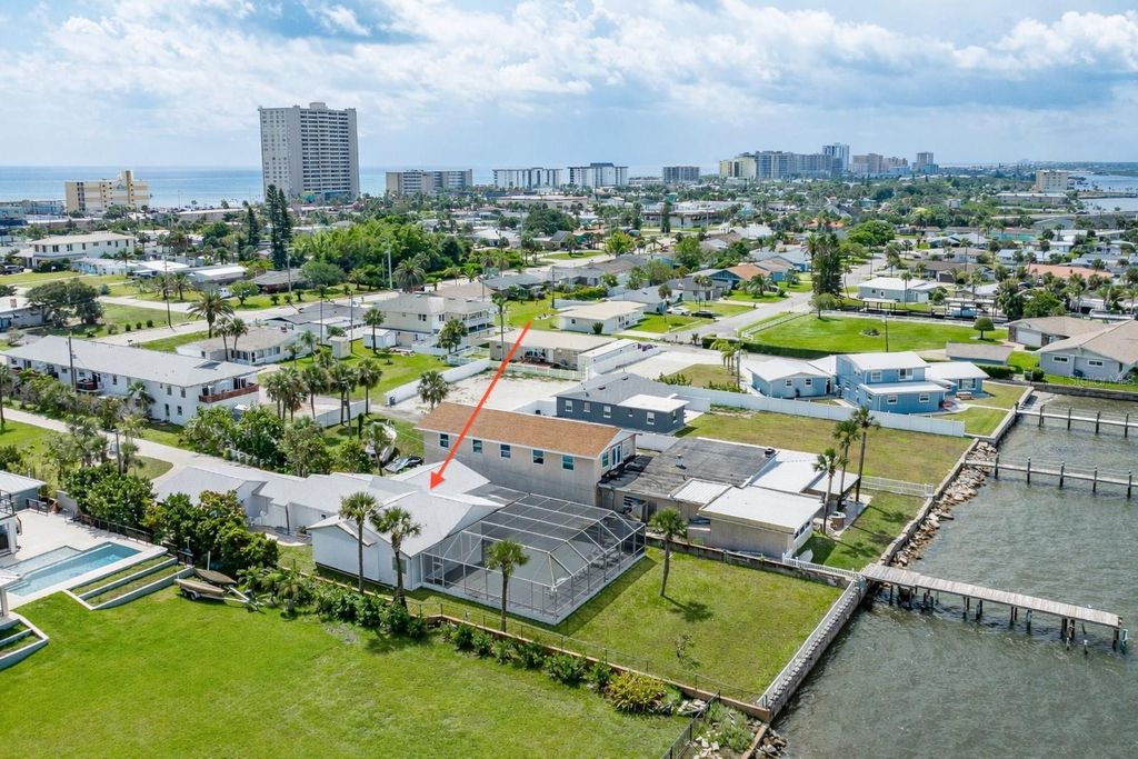 Photo of 3326 S Peninsula Drive, Port Orange, FL 32127 (MLS # NS1087403)